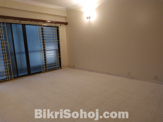 New 4 bedroom apartment rent in gulshan 2